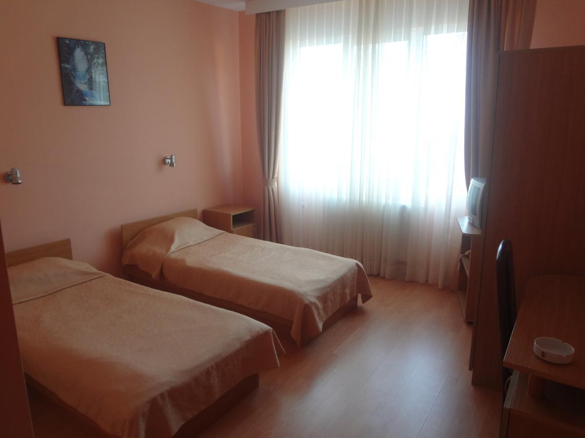 Paradise Hotel Madzharovo Rom bilde