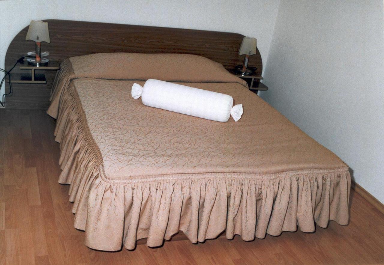 Paradise Hotel Madzharovo Rom bilde