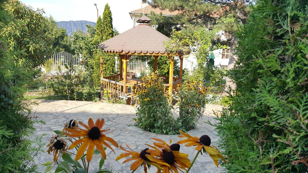 Paradise Hotel Madzharovo Eksteriør bilde