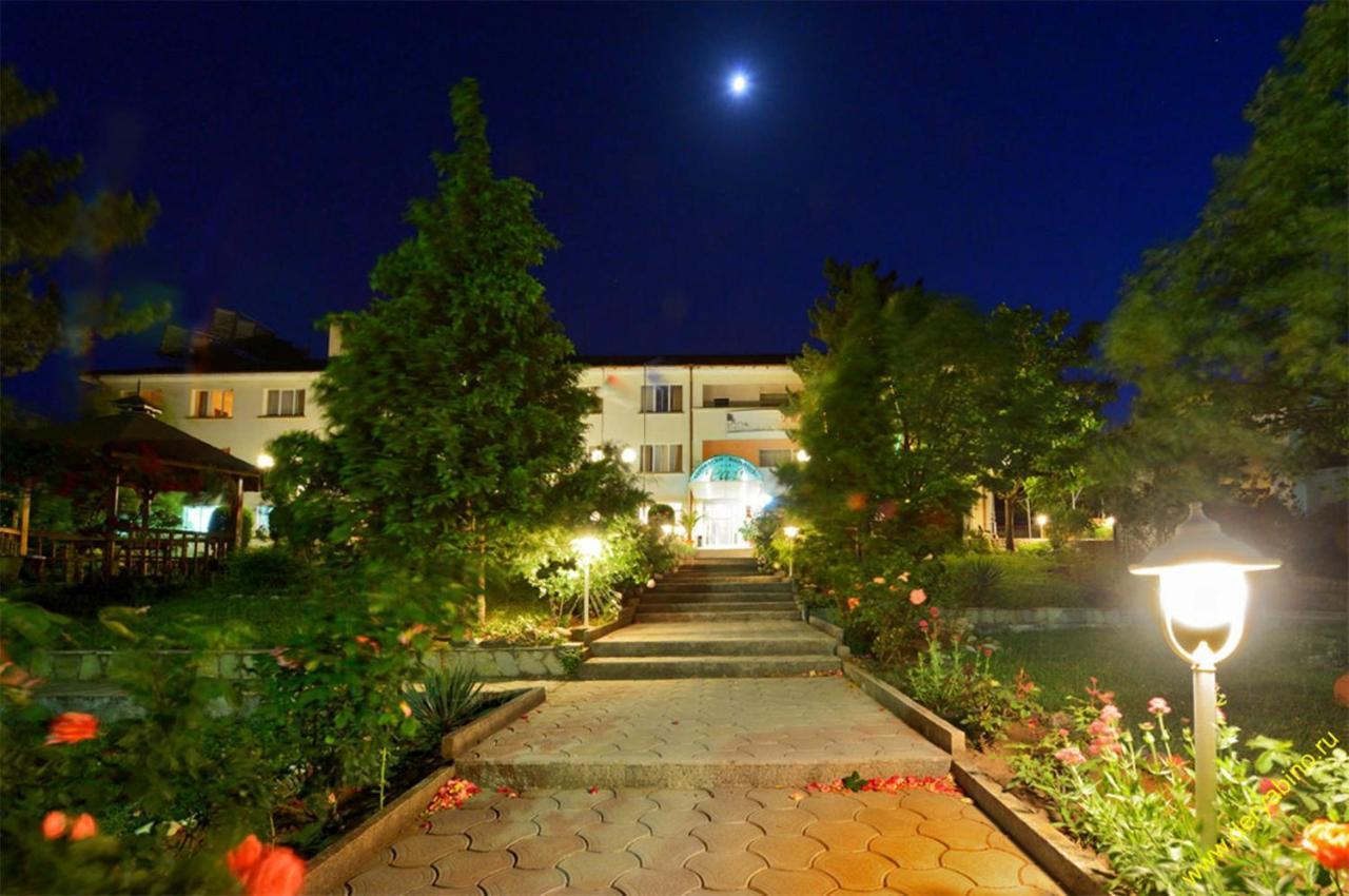 Paradise Hotel Madzharovo Eksteriør bilde